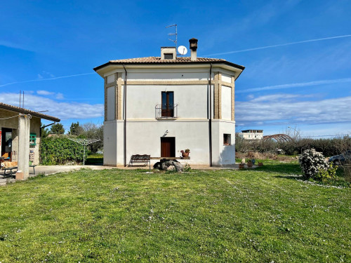 Villa in vendita a San Vito Chietino (CH)