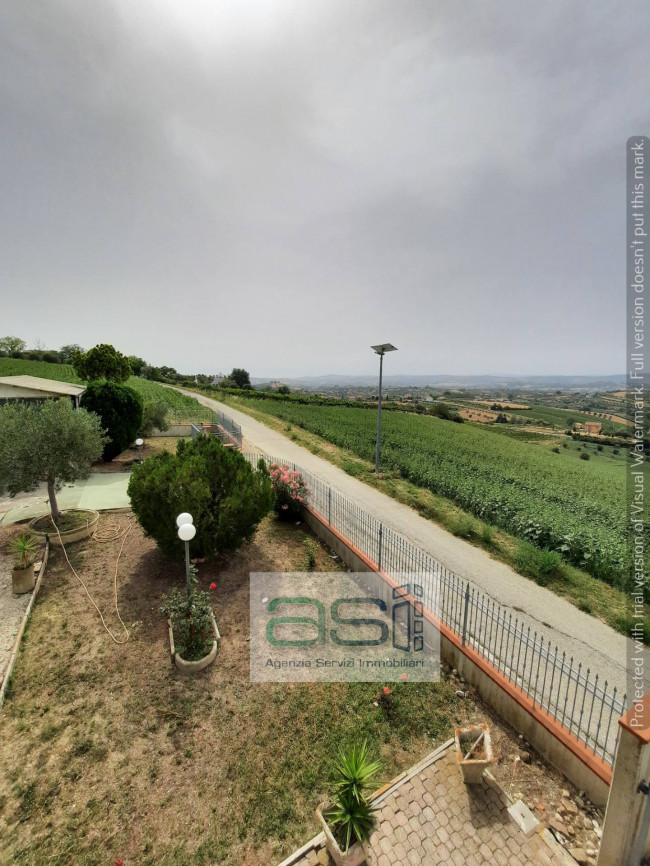 Casa indipendente in vendita a Torano Nuovo (TE)