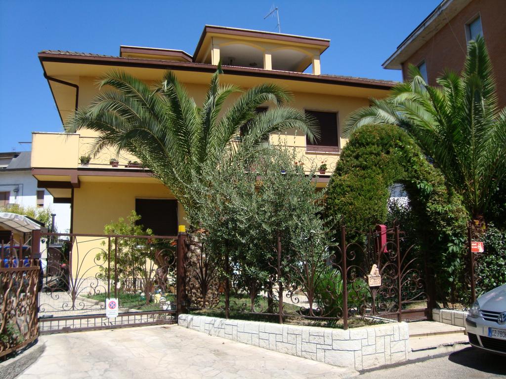 Villa SPINETOLI vendita  Pagliare del Tronto  Agenzia Immobiliare Abita