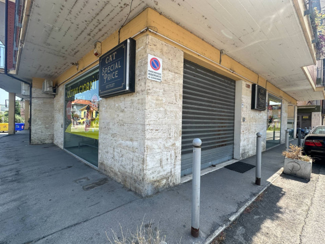 Locale commerciale in Affitto a Spinetoli
