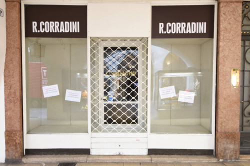 Geschäftslokal in der Bozner Laubengasse, im Herzen der Bozner Altstadt zu vermieten