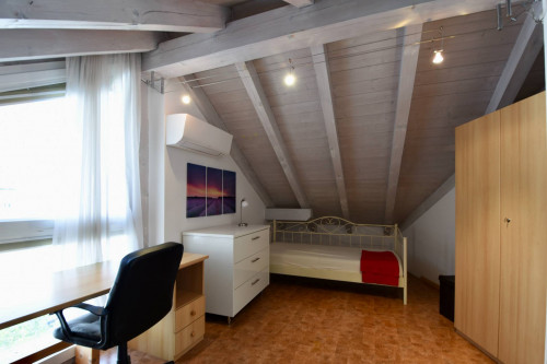 Elegante Doppelhaushälfte mit Garten, Dreifachcarport und luxuriöser Ausstattung in Meran / Untermais