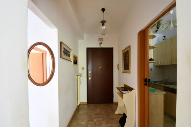 Charmante 3-Zimmer-Wohnung mit Veranda und Balkon in ruhiger Lage