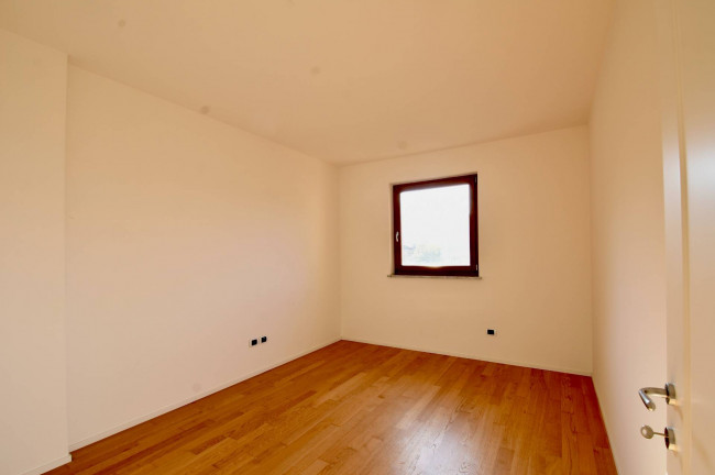 Ampio quadrilocale con terrazza grande