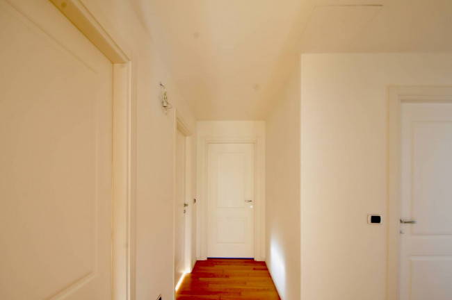 Helle Vierzimmerwohnung mit großer Terrasse von 43 m²