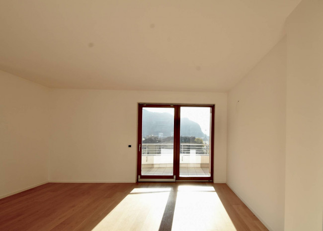 Helle Vierzimmerwohnung mit großer Terrasse von 43 m²