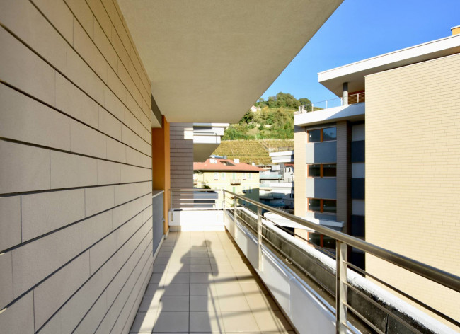 Helle Vierzimmerwohnung mit großer Terrasse von 43 m²