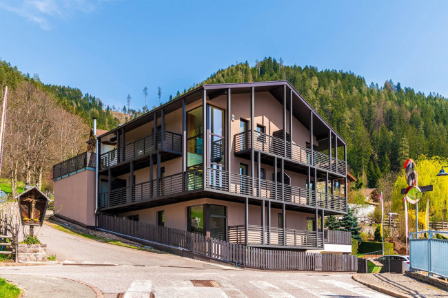 Exklusive Ferienresidenz mit vielseitigen Wohneinheiten und Ausbaupotential im Wellnessbereich