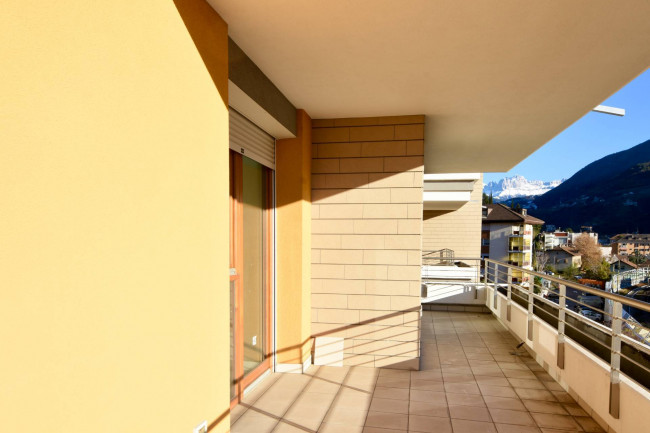 Sonnige Vierzimmerwohnung mit Terrasse