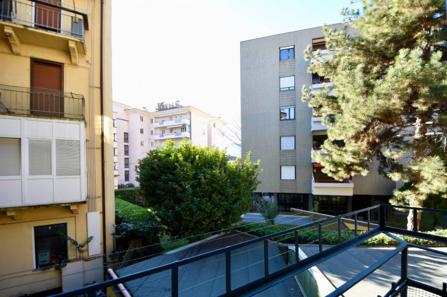 Möblierte 3-Zimmer-Wohnung im Zentrum von Bozen mit Terrasse, Dachboden und Garage