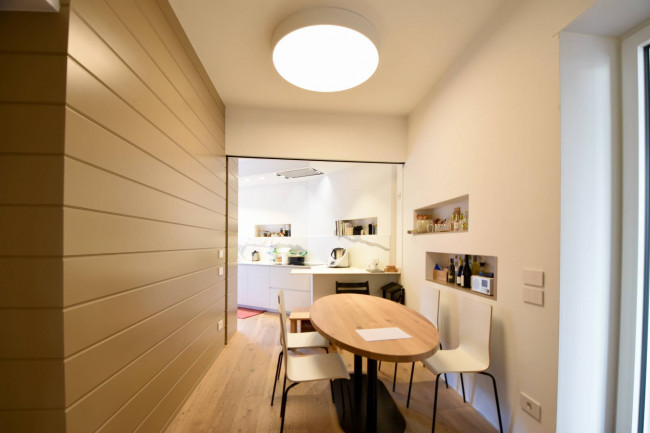 Möblierte 3-Zimmer-Wohnung im Zentrum von Bozen mit Terrasse, Dachboden und Garage