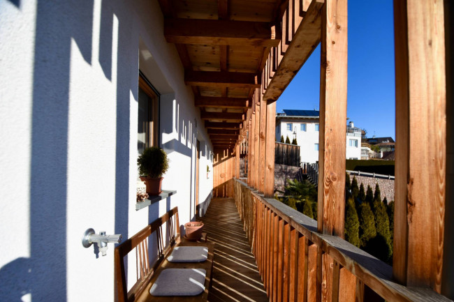 3-Zimmer-Wohnung mit Panoramablick auf die Dolomiten in Jenesien