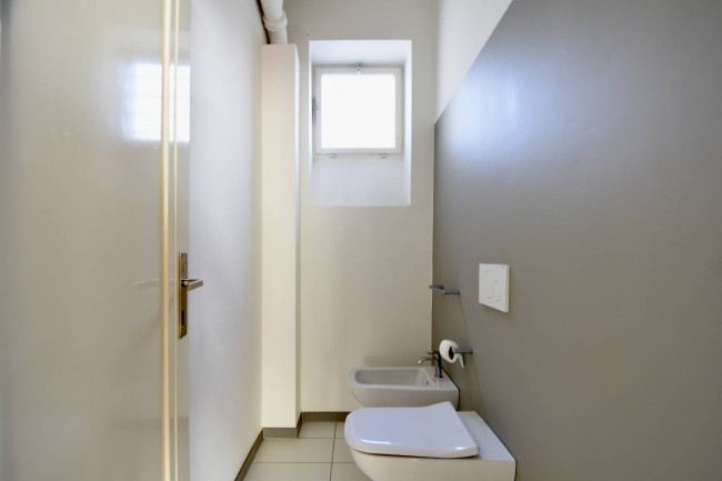 Geräumige 4-Zimmer-Wohnung mit Keller und Autostellplatz in Bozen Dorf