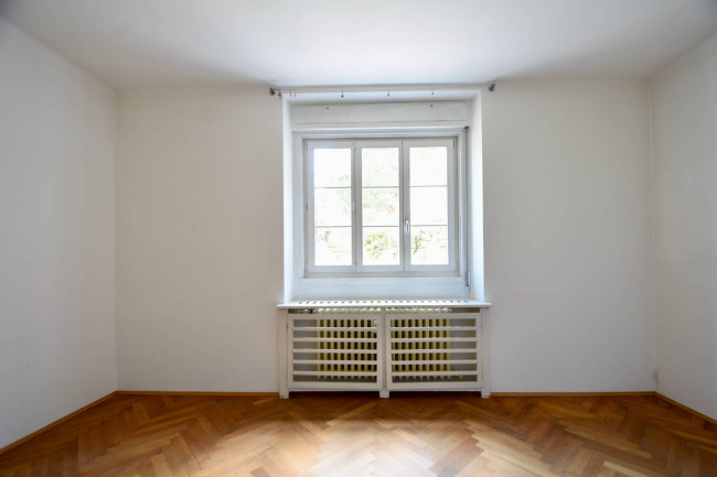 Geräumige 4-Zimmer-Wohnung mit Keller und Autostellplatz in Bozen Dorf