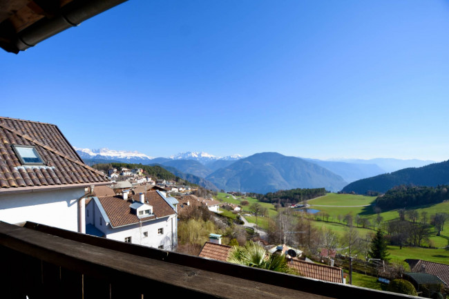 Sonnige Doppelhaushälfte mit Dolomitenblick und Garten