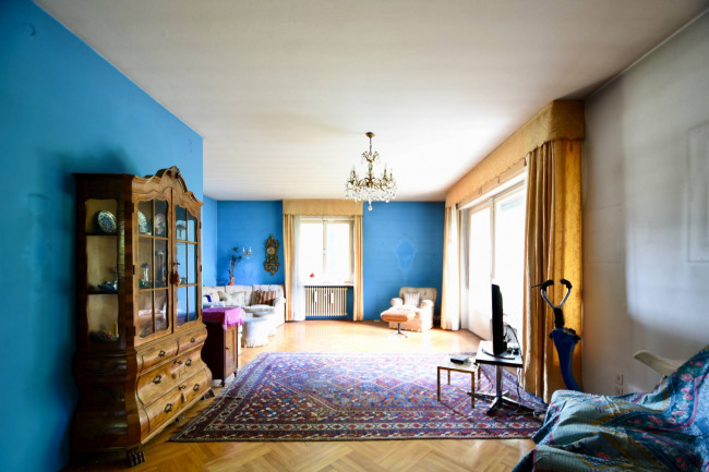 Villa mit Park und Weinberg in Tramin an der Weinstraße