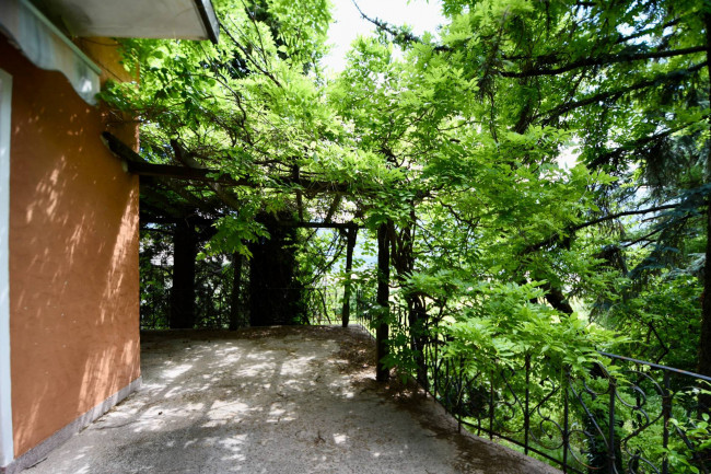 Villa mit Park und Weinberg in Tramin an der Weinstraße