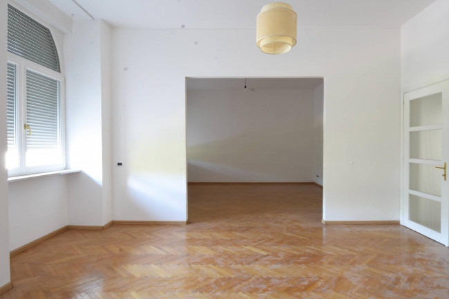 Elegante 5-Zimmer-Wohnung in Gries