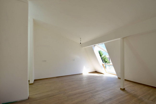 Komfortable 2-Zimmer-Mansardenwohnung in Leifers zu verkaufen