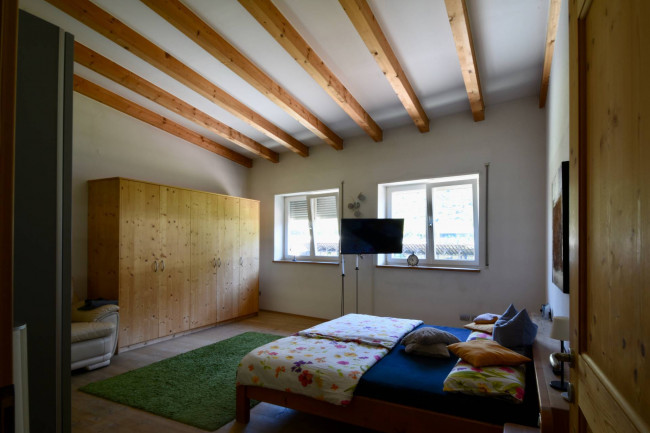 Gewerbehalle mit Büro und Dienstwohnung in Terlan/Siebeneich