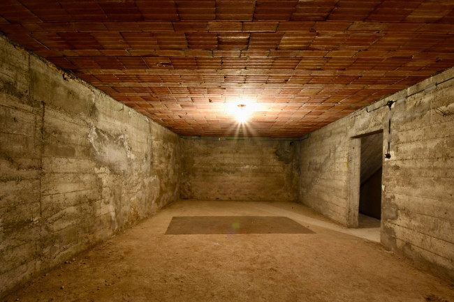 Gewerbefläche mit Geschäftslokal, Magazin und Lager in strategischer Lage von Bozen