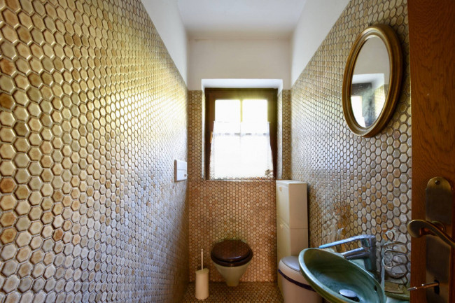 Geschlossener Hof „Thuillehof“ in sonniger Lage von Terlan zu verkaufen