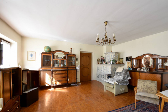 Geschlossener Hof „Thuillehof“ in sonniger Lage von Terlan zu verkaufen