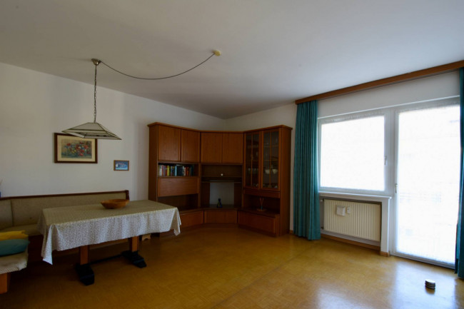 Großzügige 5-Zimmer-Wohnung mit zwei Balkonen in Bozen-Haslach