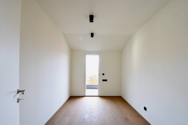 Exklusive 4-Zimmer-Attikawohnung mit Terrasse in St. Michael, Eppan