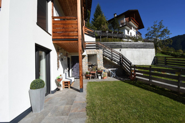 Lichtdurchflutete 3-Zimmer-Gartenwohnung mit großzügiger Sonnenterrasse und Panoramablick in Tiers