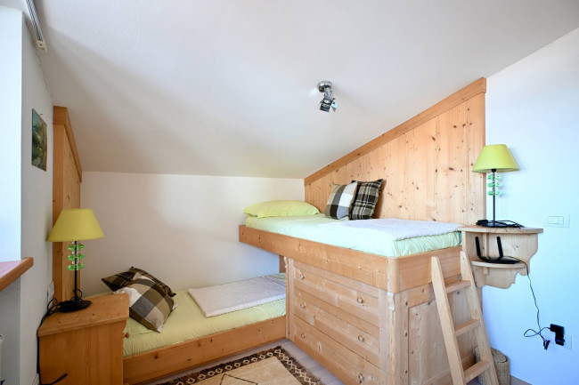 Elegantes 4-Zimmer-Dachgeschoss-Duplex mit Panoramablick in zentraler Lage von St. Magdalena – Villnößtal