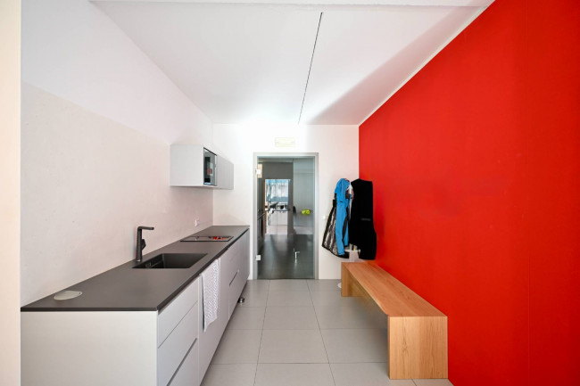 Studio mit funktionaler Raumaufteilung im Gewerbegebiet Pillhof in Eppan