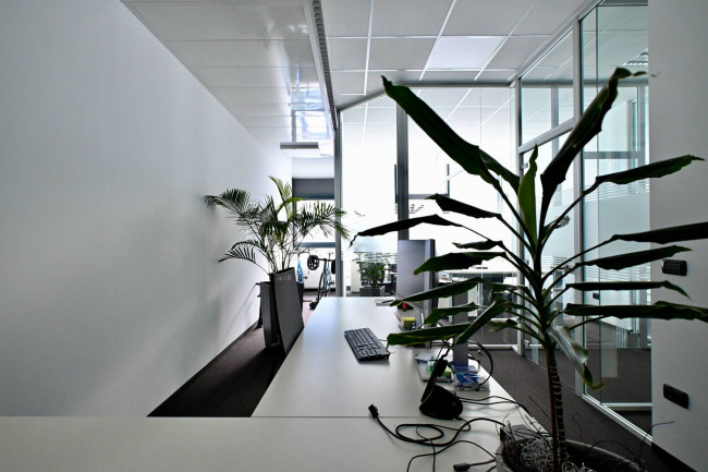 Büro in Bozen Süd mit Konferenzraum und optionalen Stellplätzen