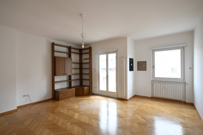 Großzügige 4-Zimmer-Wohnung mit Veranden, Garage und Keller in Bozen-Gries