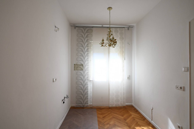 Großzügige 5-Zimmer-Wohnung auf zwei Ebenen mit zwei Veranden, Garage und Keller in Bozen-Gries