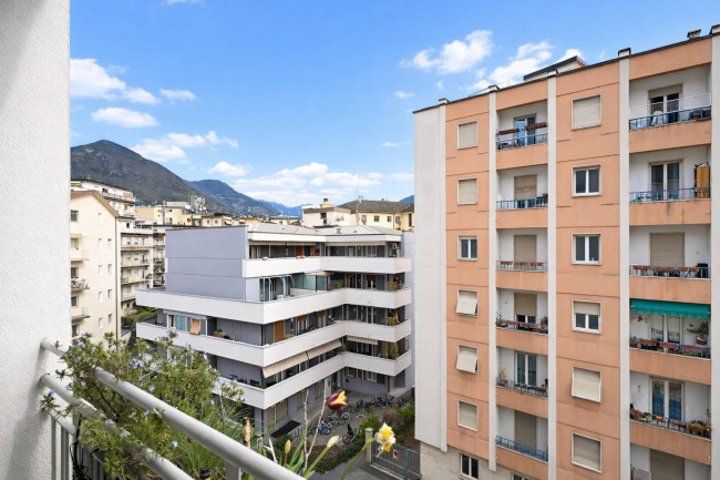Großzügige 4-Zimmer-Wohnung mit Veranden, Garage und Keller in Bozen-Gries