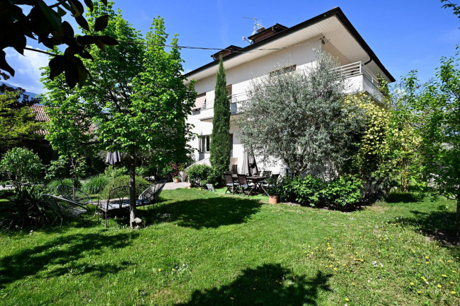 Charmantes Haus mit Garten und separater Wohneinheit