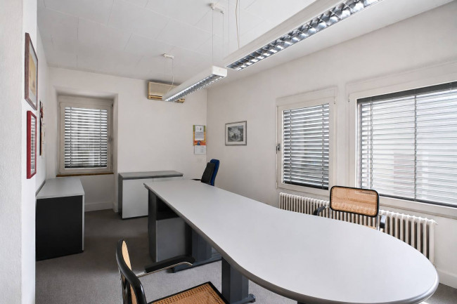 Großzügige Bürofläche mit drei Büroräumen im Zentrum von Meran