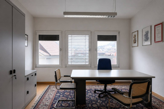 Großzügige Bürofläche mit drei Büroräumen im Zentrum von Meran
