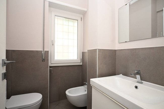 4-Zimmer-Wohnung (6. Etage) mit zwei Balkonen und Garage in Rom - Prenestino