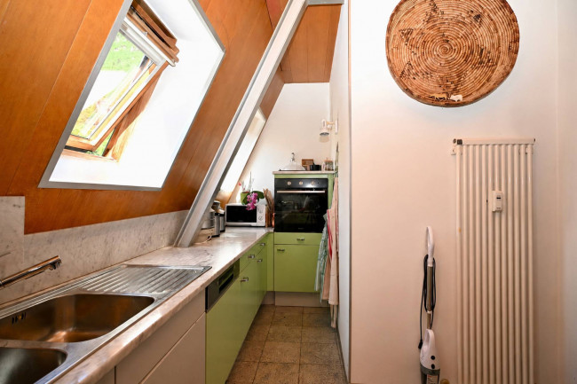 Exklusive 4-Zimmer-Attikawohnung mit Garage und Autostellplatz in zentraler Lage von Bozen
