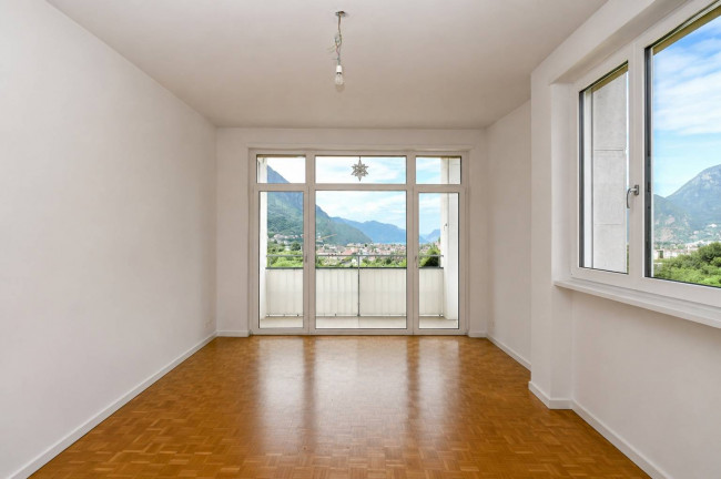 Nacktes Eigentum einer 4-Zimmer-Attikawohnung mit Panoramablick über Bozen