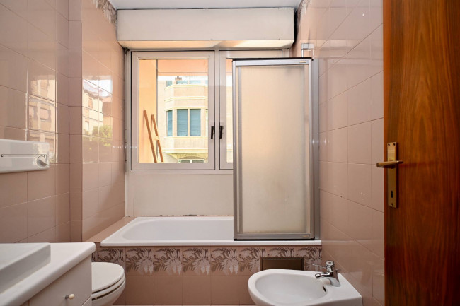 Großzügige 4-Zimmer-Duplexwohnung mit Terrasse und Garage in zentraler Lage von Bozen