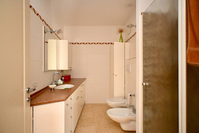 Großzügige 5-Zimmer-Wohnung mit drei Terrassen und 3-fach Garage
