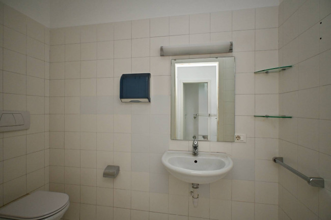 Großzügiges Büro in der Galileo-Galilei-Straße in Bozen