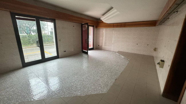 Locale commerciale a Monfalcone