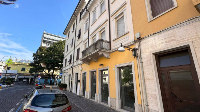 Locale commerciale a Monfalcone