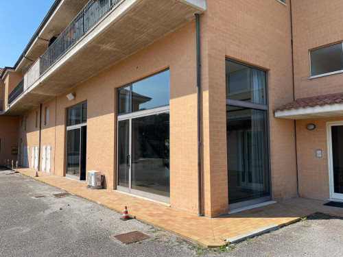 Locale commerciale in Vendita a Morrovalle