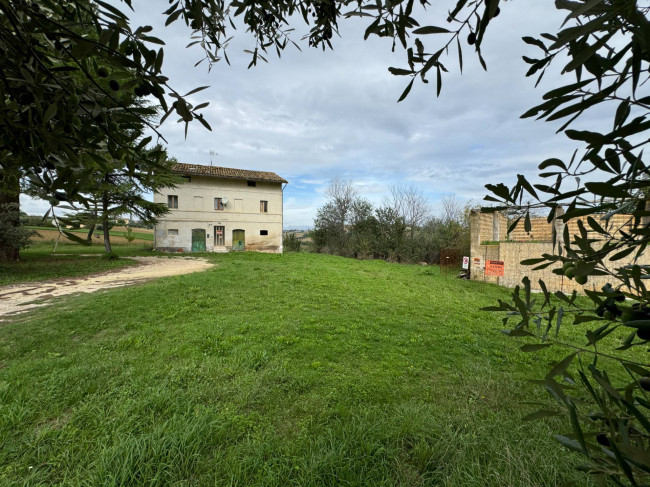 Casa singola in Vendita a Montecassiano