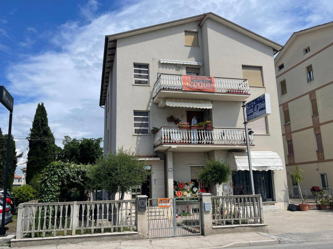 Apartment for Sale to Morrovalle